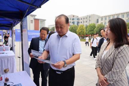 我校成功举办盐城市专场招聘会